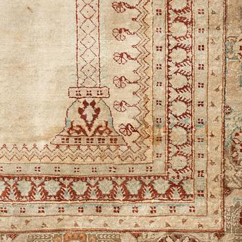 MATTO, an antique silk Tabriz, ca 165 x 118,5-111,5 cm.