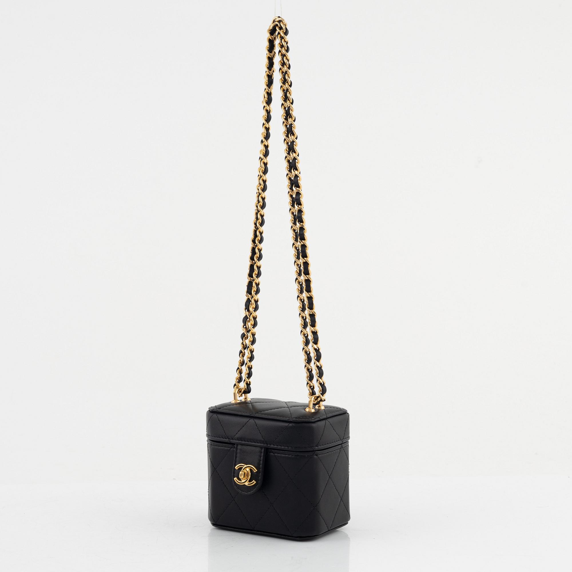 Chanel, a 'Vanity on Chain' bag, 2023. - Bukowskis Chanel, a 'Vanity on Chain' bag, 2023. - Bukowskis