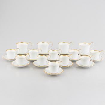 Bing & Grøndahl och Royal Copenhagen, te- och kaffeservis, 14 delar, Danmark.