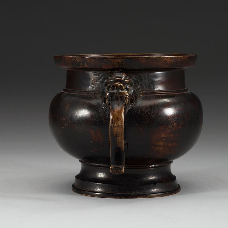 A bronze censer, Ming dynasty (1368-1644), with seal mark.