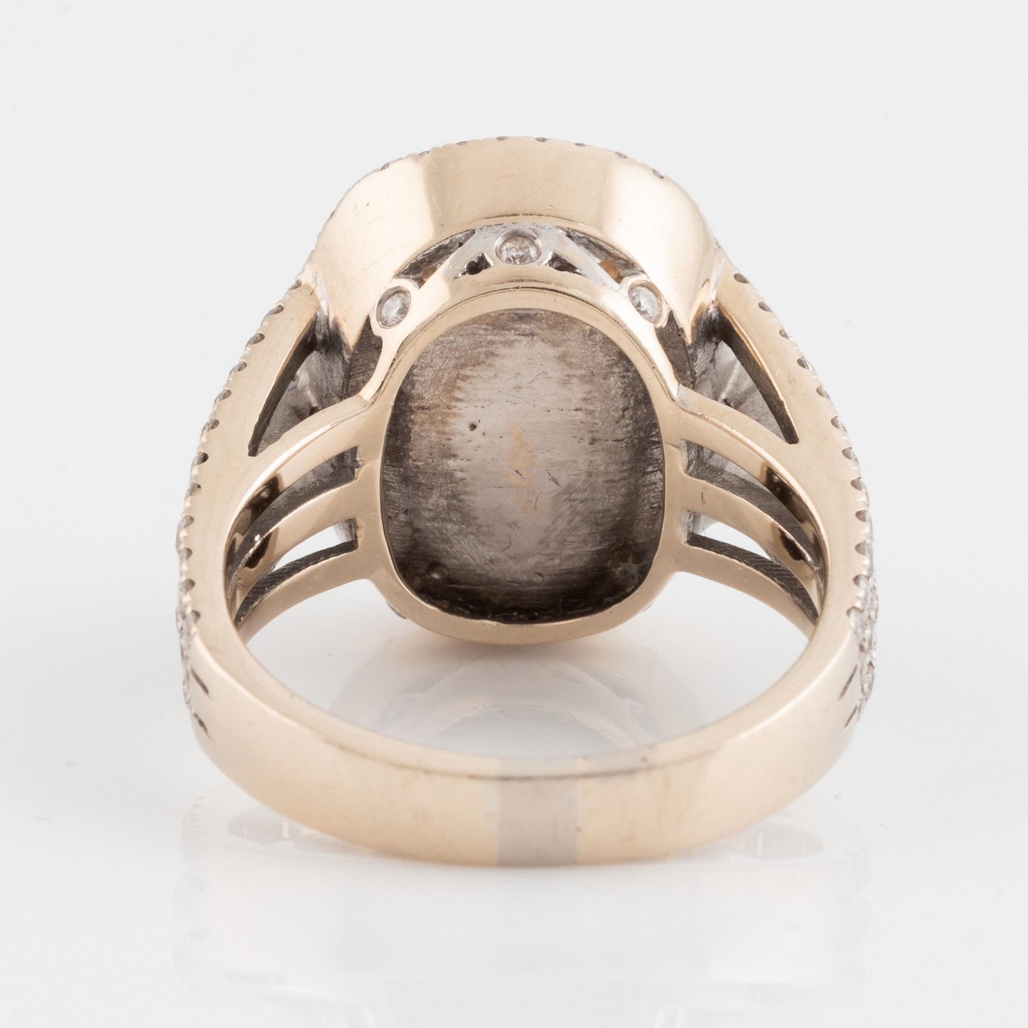 Ring guld med gul cushionslipad diamant 8.06 ct.