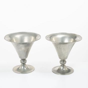 Edvin Ollers, A pair of similar pewter vases, Schreuder and Olsson, Stockholm, 1925.