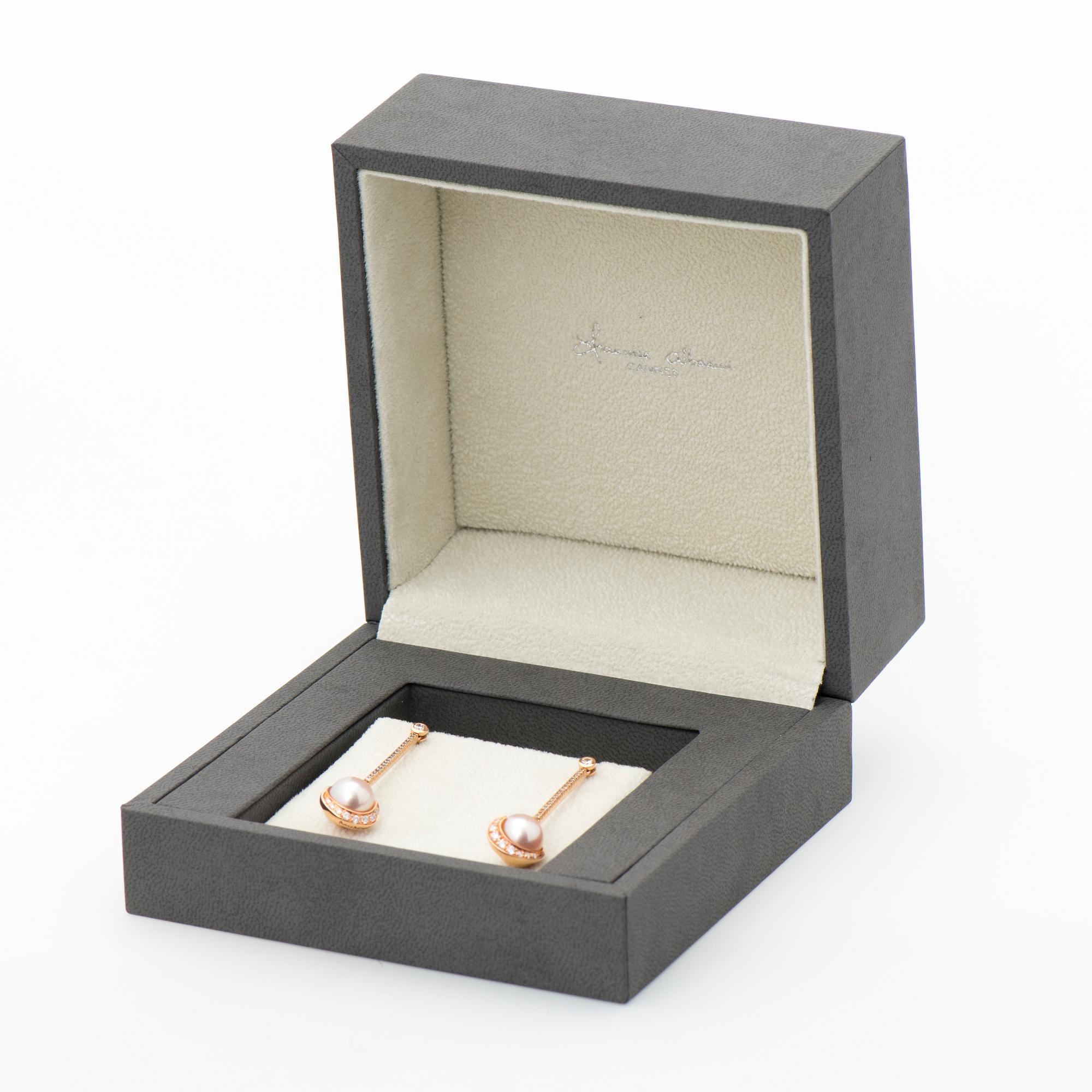 APAIR OF EARRINGS, cultured pearls, brilliant cut diamonds, 18K gold. Françoise Albasini, Cannes.