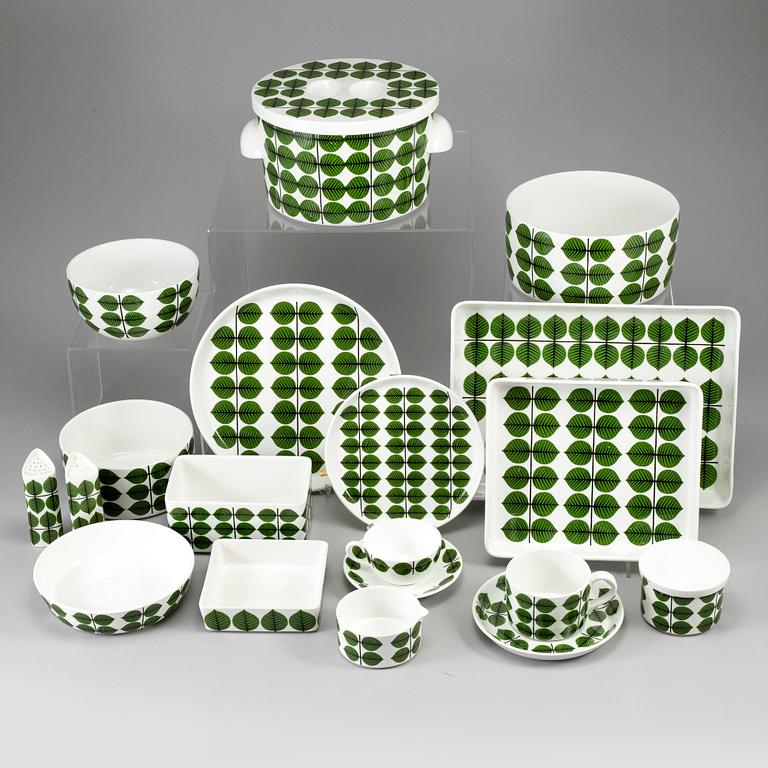 A 67 pcs 'Berså' dinner service by Stig Lindberg, Gustavsberg.