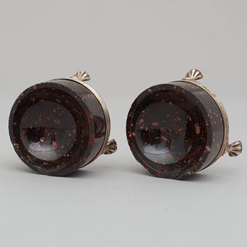 SALTKAR, ett par. Älvdalen, omkring år 1800. Sengustavianska.