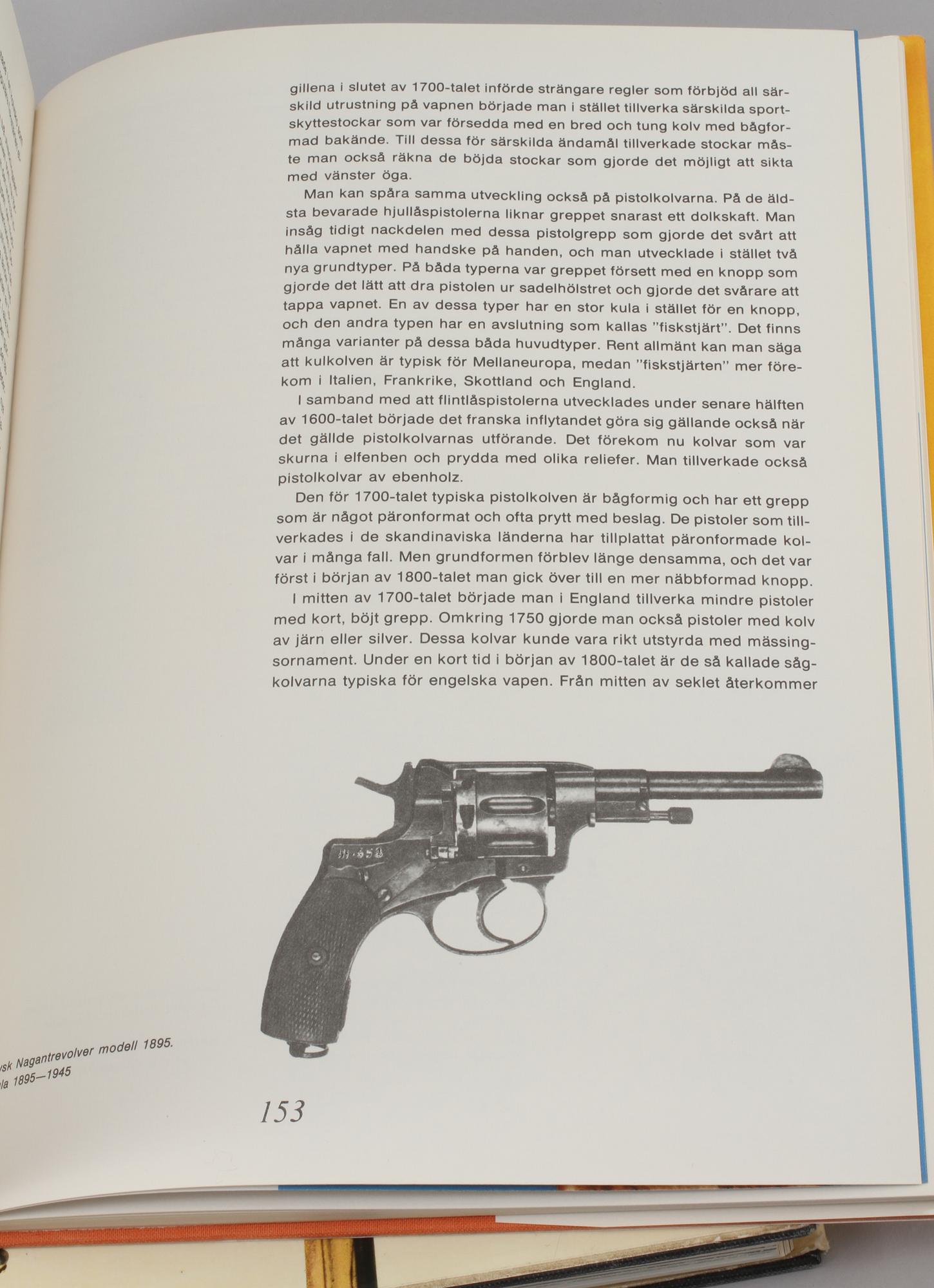 BÖCKER, 7 st, vapen, 1900-talets andra hälft.