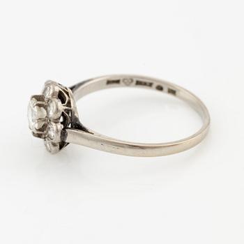 Ring, carmine ring, 18K white gold with brilliant-cut diamonds.