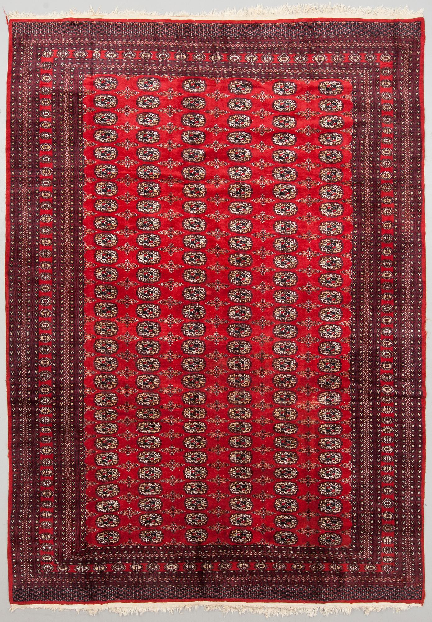 MATTA, old/semiantik, Bochara, part silk, ca 342 x 243 cm.