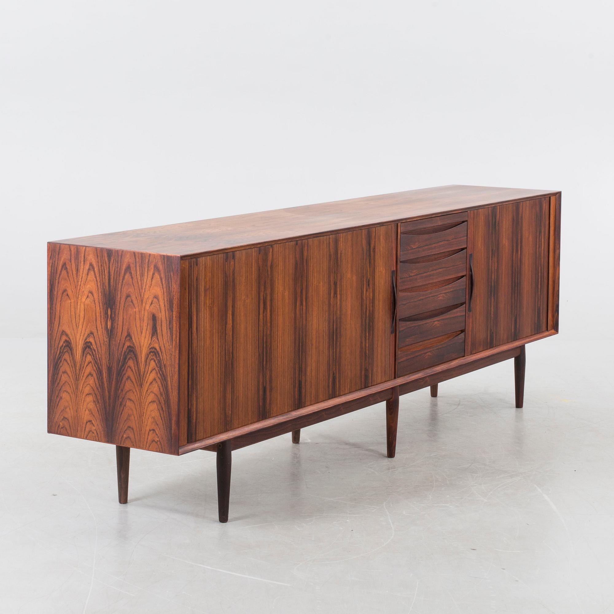 ARNE VODDER, sideboard, Sibast, Danmark. 1960-tal. CITES-intyg.