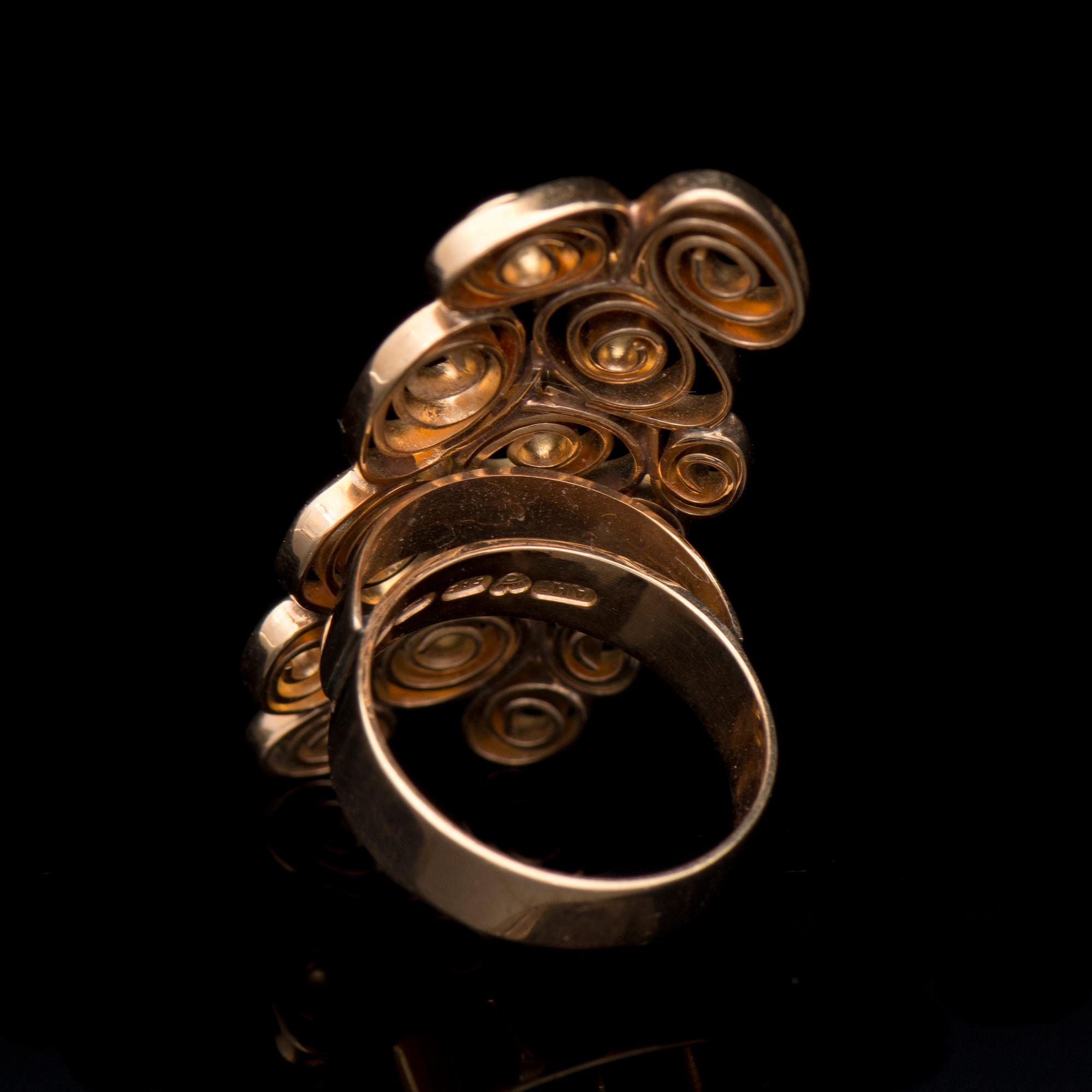 A LIISA VITALI RING, 14K gold. Helsinki Finland 1970.