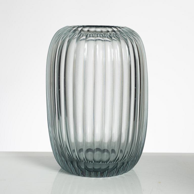 Wilhelm Wagenfeld, a cut glass vase, Vereinigte Lausitzer Glaswerke, Weißwasser, circa 1937.
