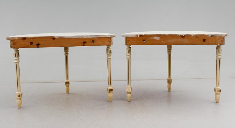 VÄGGBORD, 1 par, gustaviansk stil, 1900-talets första hälft.