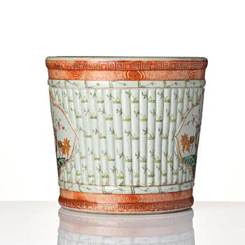 A 'faux-bois' brush pot/flower pot, Qing dynasty.