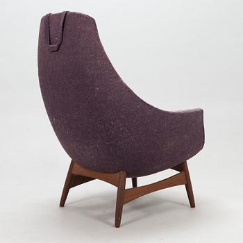 A mid-20th century armchair.