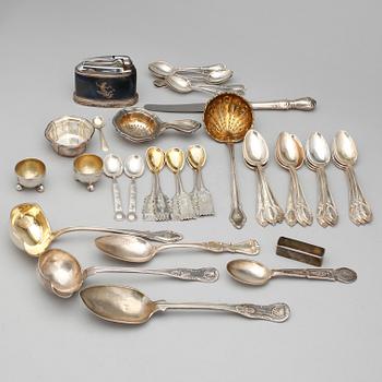 PARTI SILVER, 45 delar, bl.a. CG Hallberg, Stockholm, 1932. Vikt ca 880 gram.