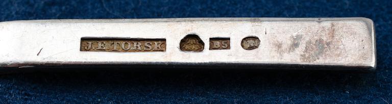 EPÅLETTER FÖR KAPTEN, 1 par, silver, Jacob Engelberth Torsk, Stockholm 1856.