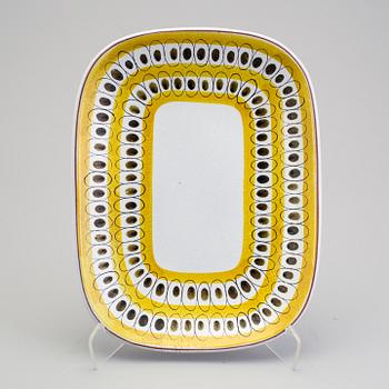 STIG LINDBERG, a faience dish, Gustavsberg 1950s.