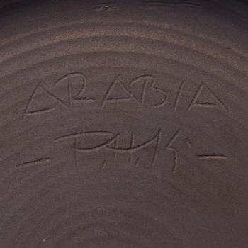 A ceramic bowl signed Arabia FHK.