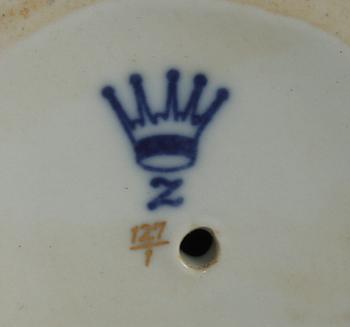 FIGURINER, 2 st, porslin, Neapellikande märke.