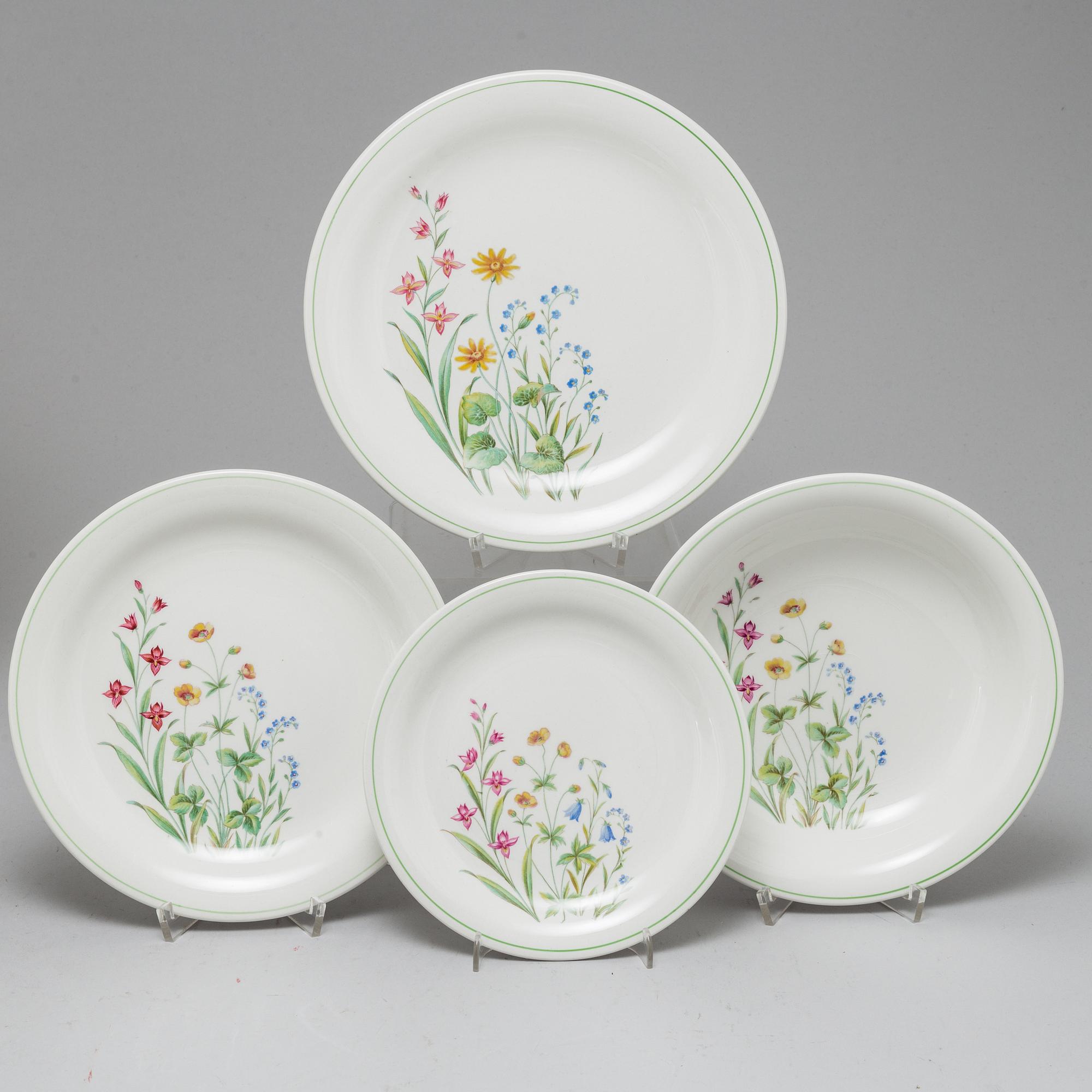 A part 'Vår' dinner creamware service, from Rörstrand (57 pieces).