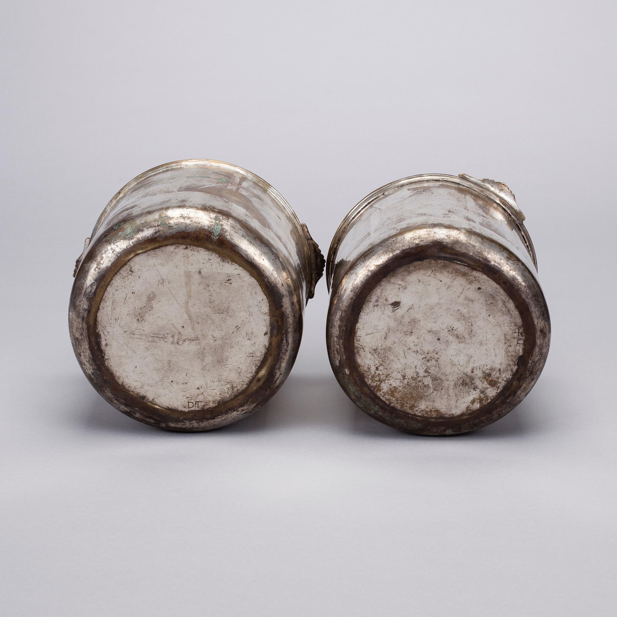 CHAMPAGNEKYLARE, 2 st, försilvrad mässing, 1800-tal.