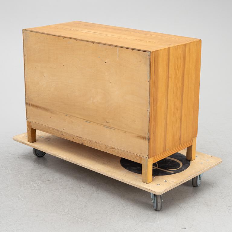 A cabinet, Swedish Modern, first half of the 20th century.