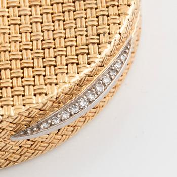 An 18K gold box set with eight-cut diamonds.