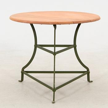 Trädgårdsbord, "café table"  Hope 2000-tal.