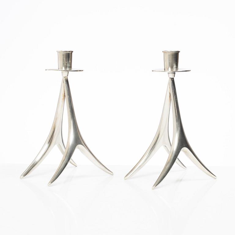 Anna-Greta Eker, ljusstakar, ett par, silver, Auran Kultaseppä Oy, Åbo, 1962.