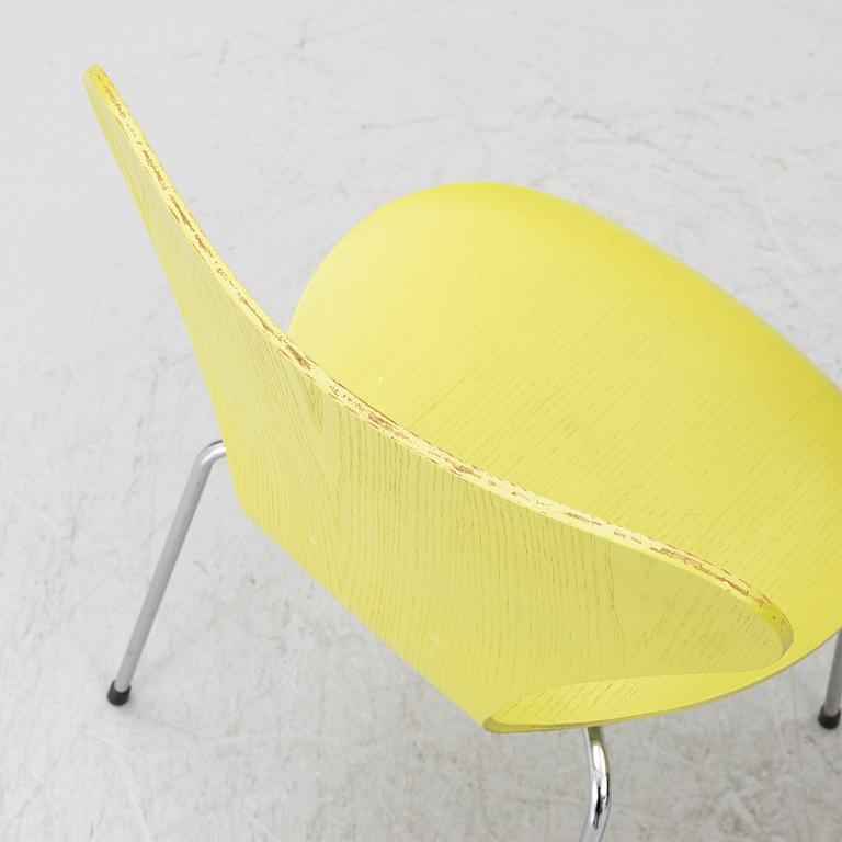 Arne Jacobsen, 8 chairs, “The Series 7”, Fritz Hansen, 2002.