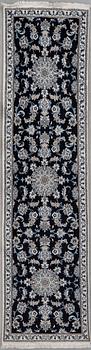 Gallery carpet, Nain part silk, approx. 300 x 79 cm.