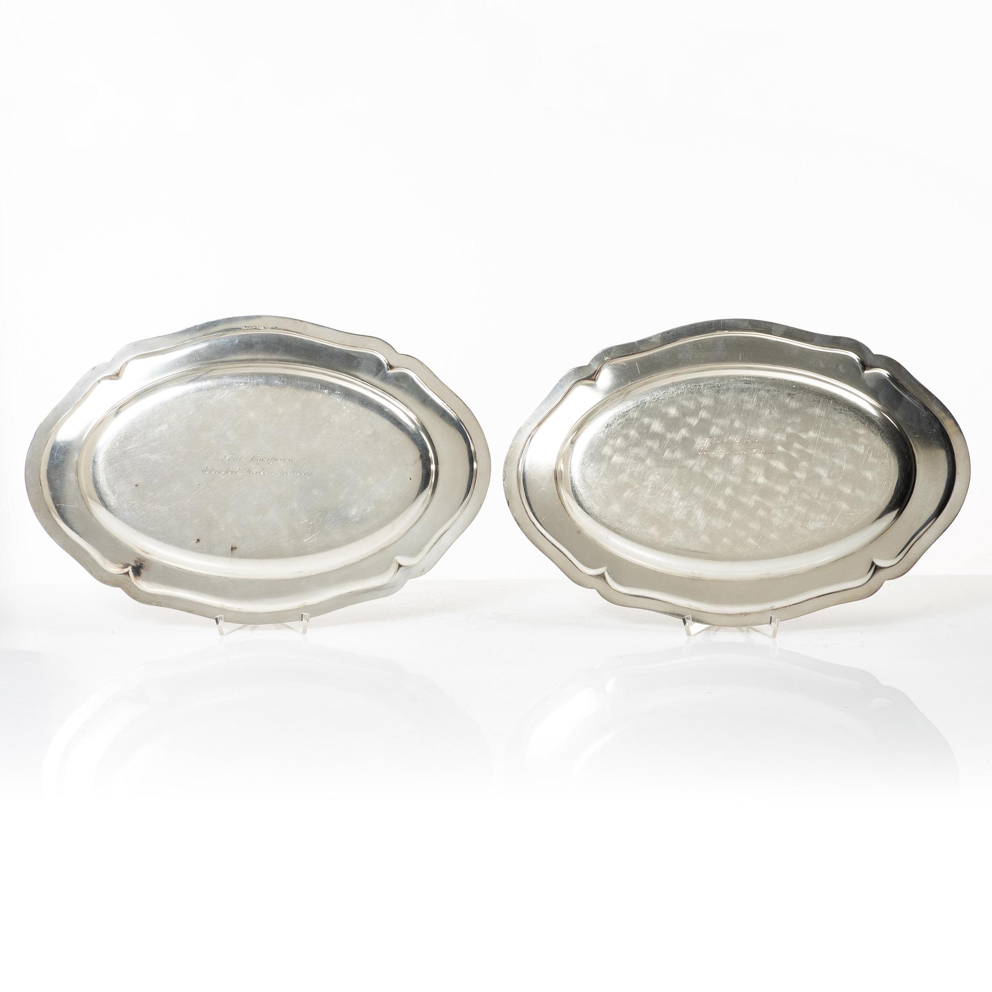 A pair of silver dishes, import mark of CG Hallberg, Stockholm/Malmö 1923.