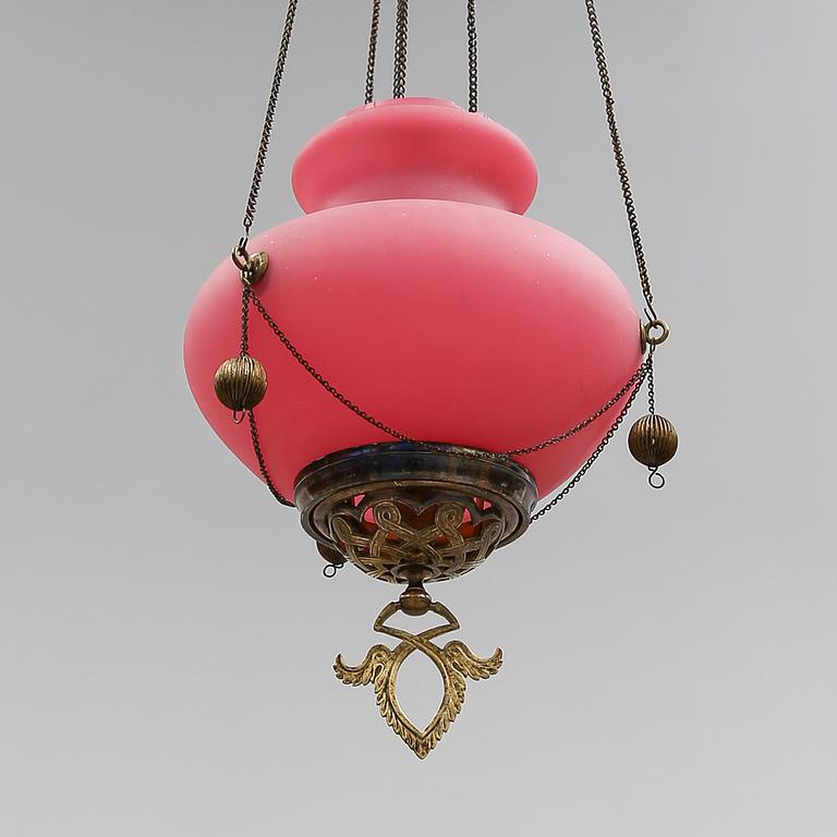 AMPEL, rosa glas, omkring år 1900. Höjd ca 35 cm.