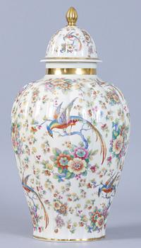 URNA, porslin Thomas, Tyskland, 1900-talets första hälft.