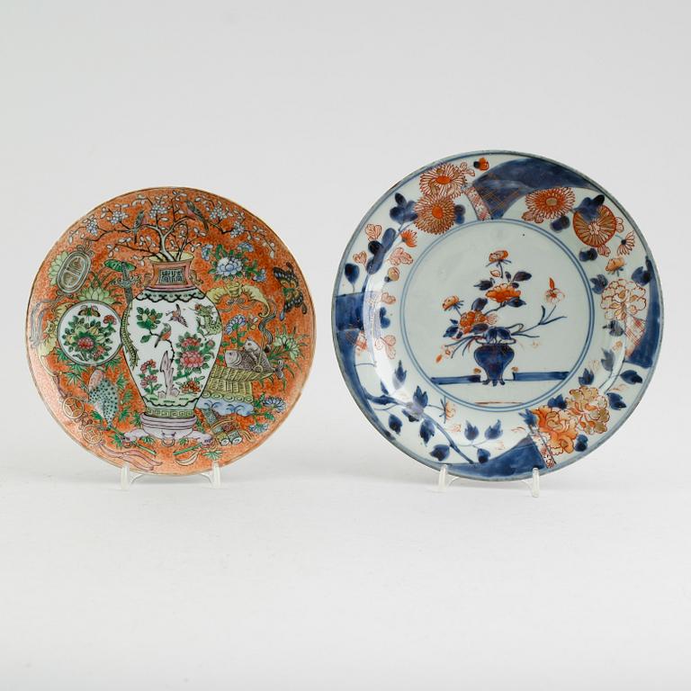 TALLRIKAR, 2 st, porslin, KIna, 1700-/1800-tal.