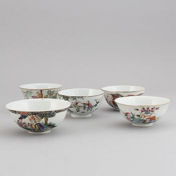 A set of 18 Chinese bowls, late Qingdynasty/early 20th Century.