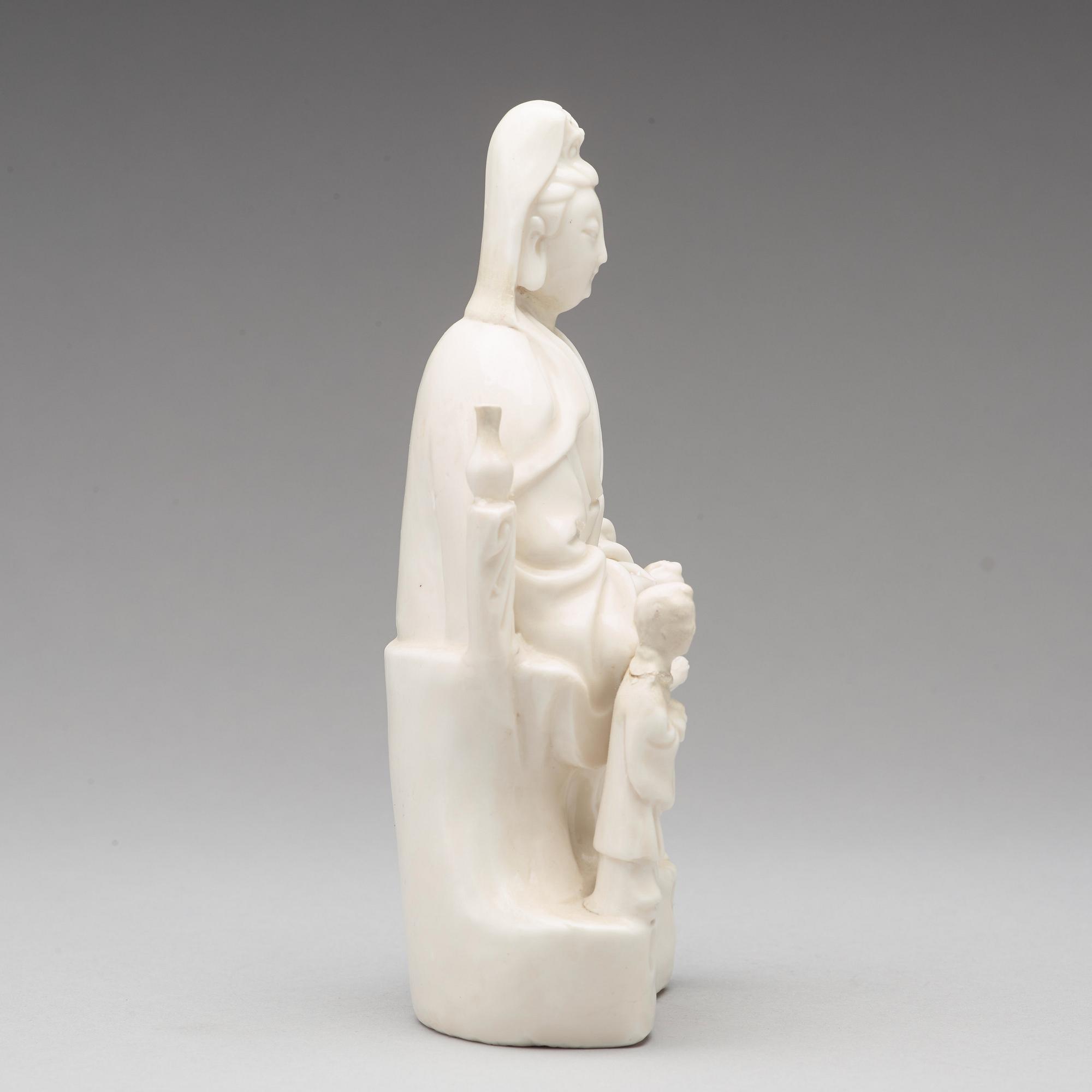 GUANYIN, blanc de chine. Qingdynastin, 1700-tal.