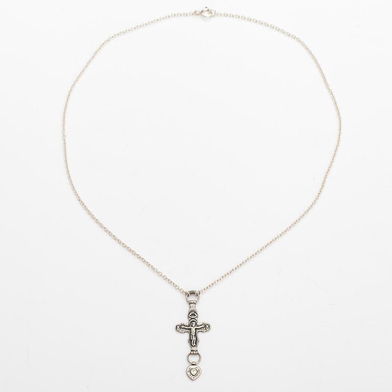 Germund Paaer, A sterling silver necklace "Crusifix/Räisälä cross". Kalevala Koru, Helsinki.