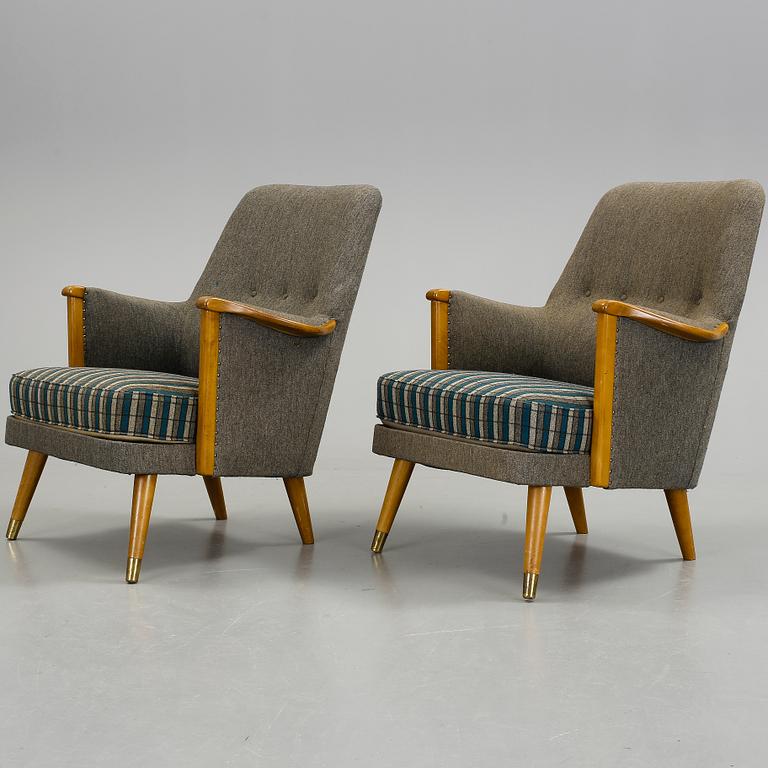 FÅTÖLJER, ett par, 1950-tal.