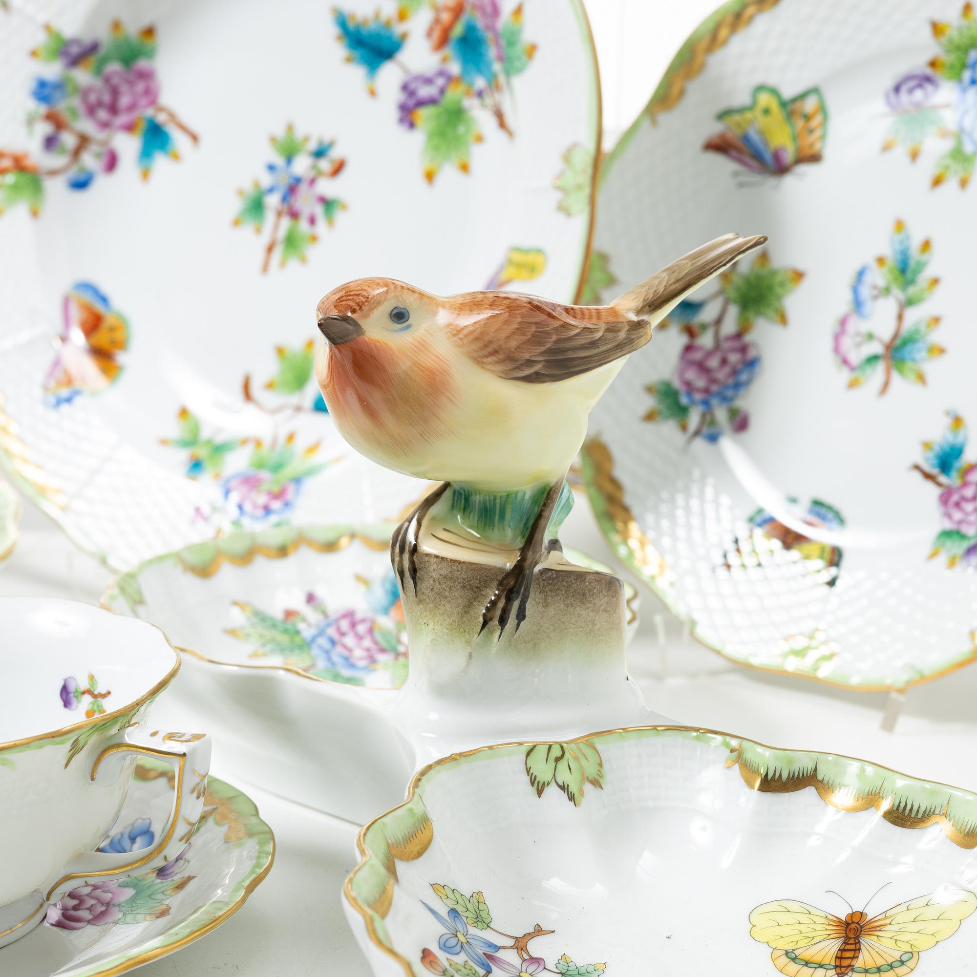 Mat-, kaffe- och teservis, 111 delar, "Queen Victoria", Herend, Ungern.