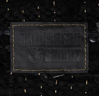 Skogberg & Smart, Rumsdelare /väggtextil, "Riff Raff Rug Divider", ca 253 x 181-182 cm.