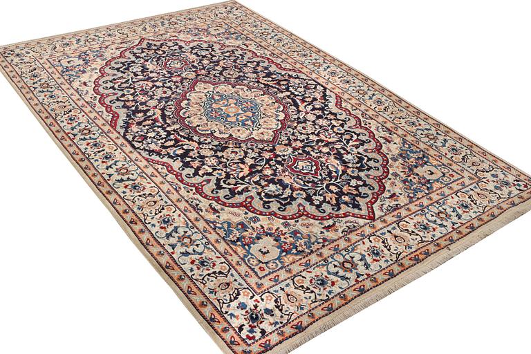 Matta, Nain, part silk, ca 302 x 204 cm.