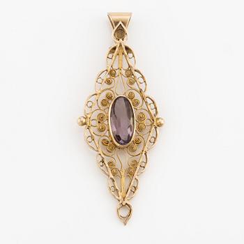Pendant, 18K gold with amethyst.