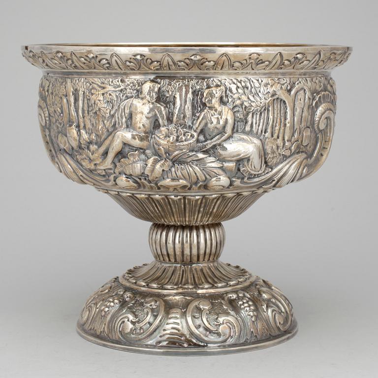 UPPSATSSKÅL, silver, importstämplad samt stämplad Mema, Eskilstuna, 18/1900-tal. Vikt ca 1033g.