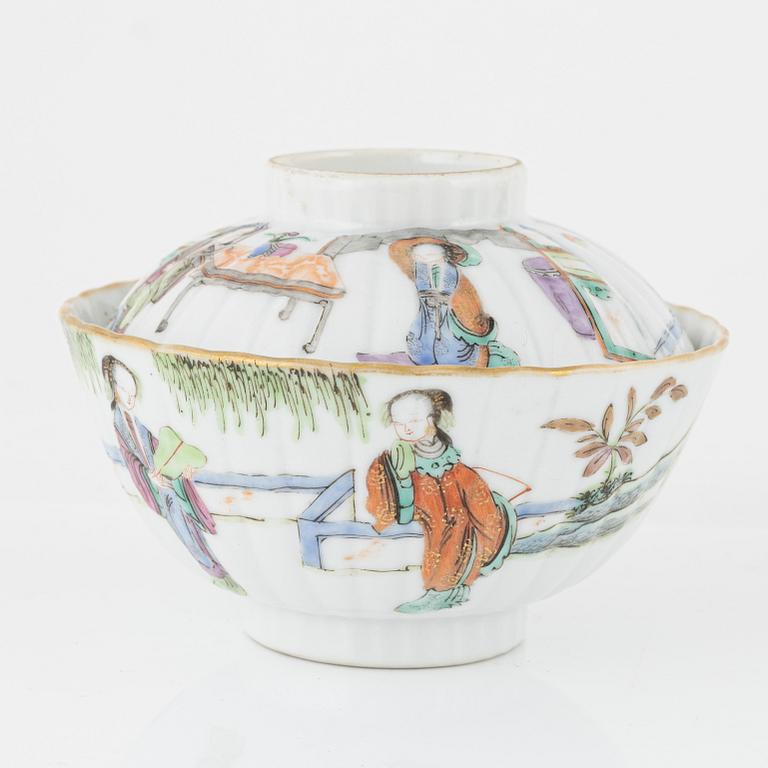 Box with lid, cup with lid, and bowl, porcelain, China, late Qing Dynasty, late 19th century.