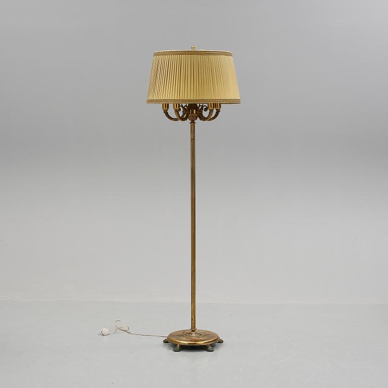 GOLVLAMPA, mässing, empirestil, 1900 första hälft.