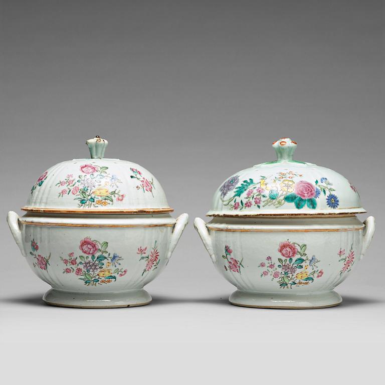 A pair of famille rose tureens with covers, Qing dynasty, Qianlong (1736-95).
