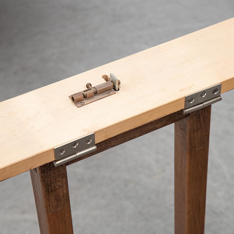 Carl Malmsten, A five-piece walnut 'Ambassadör' dining suite by Carl Malmsten.