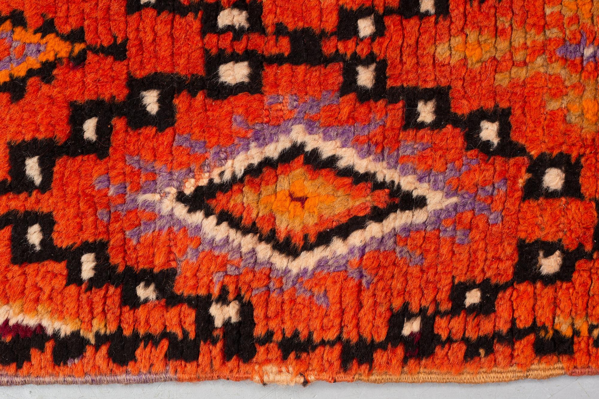 Matto, semi-antique Moroccan, ca 163 x 116-119 cm.