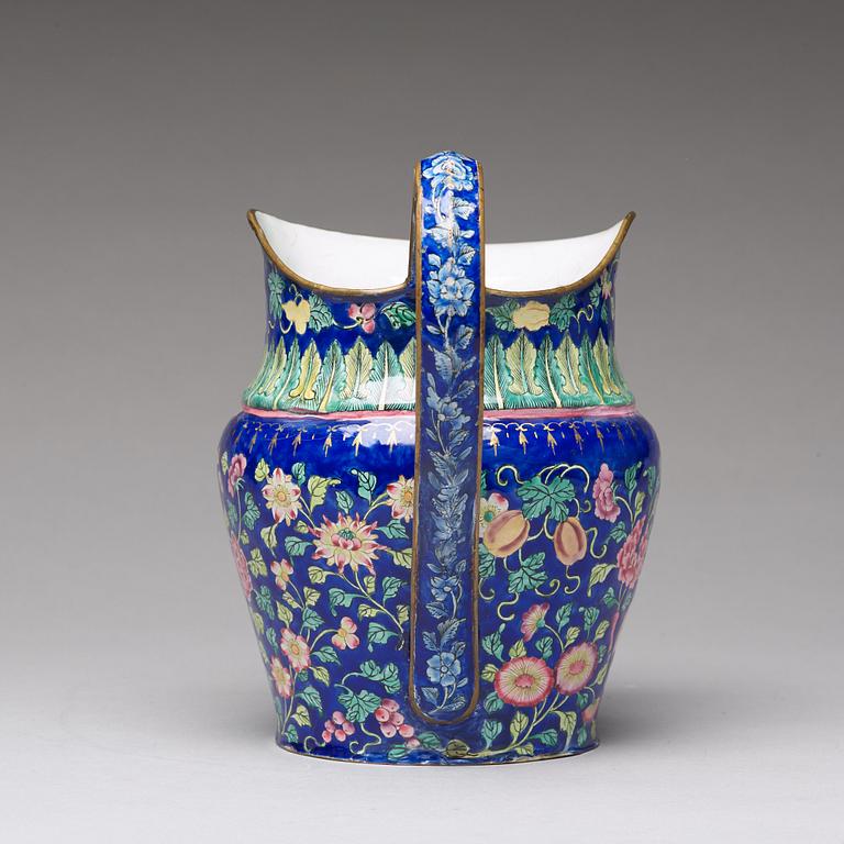 An enamelled ewer, Qing dynasty, 19th Century.